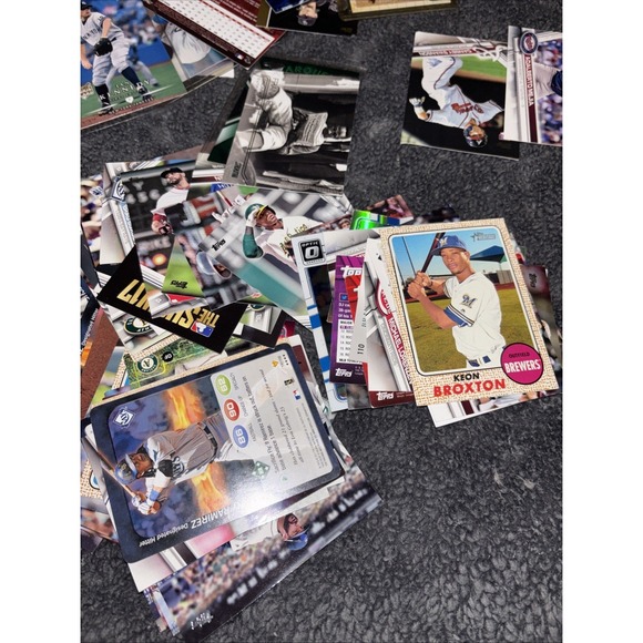 Random Baseball Cards - Picture 3 of 4